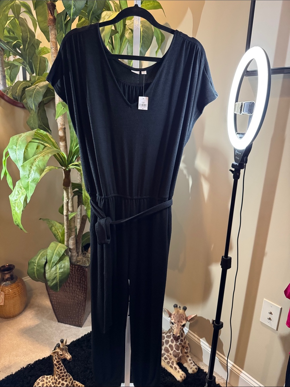 Black Women's Short-Sleeve Jumpsuit with Waist Tie size (M) NWT